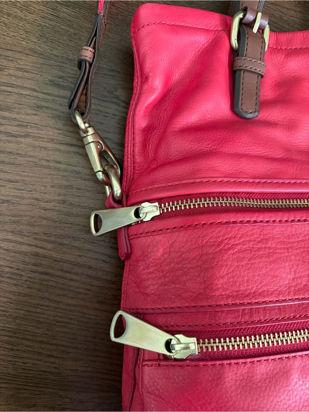 NWT Fossil Red Leather Explorer Fold Over Convertible Shoulder Tote w Brown Trim - Picture 13 of 13